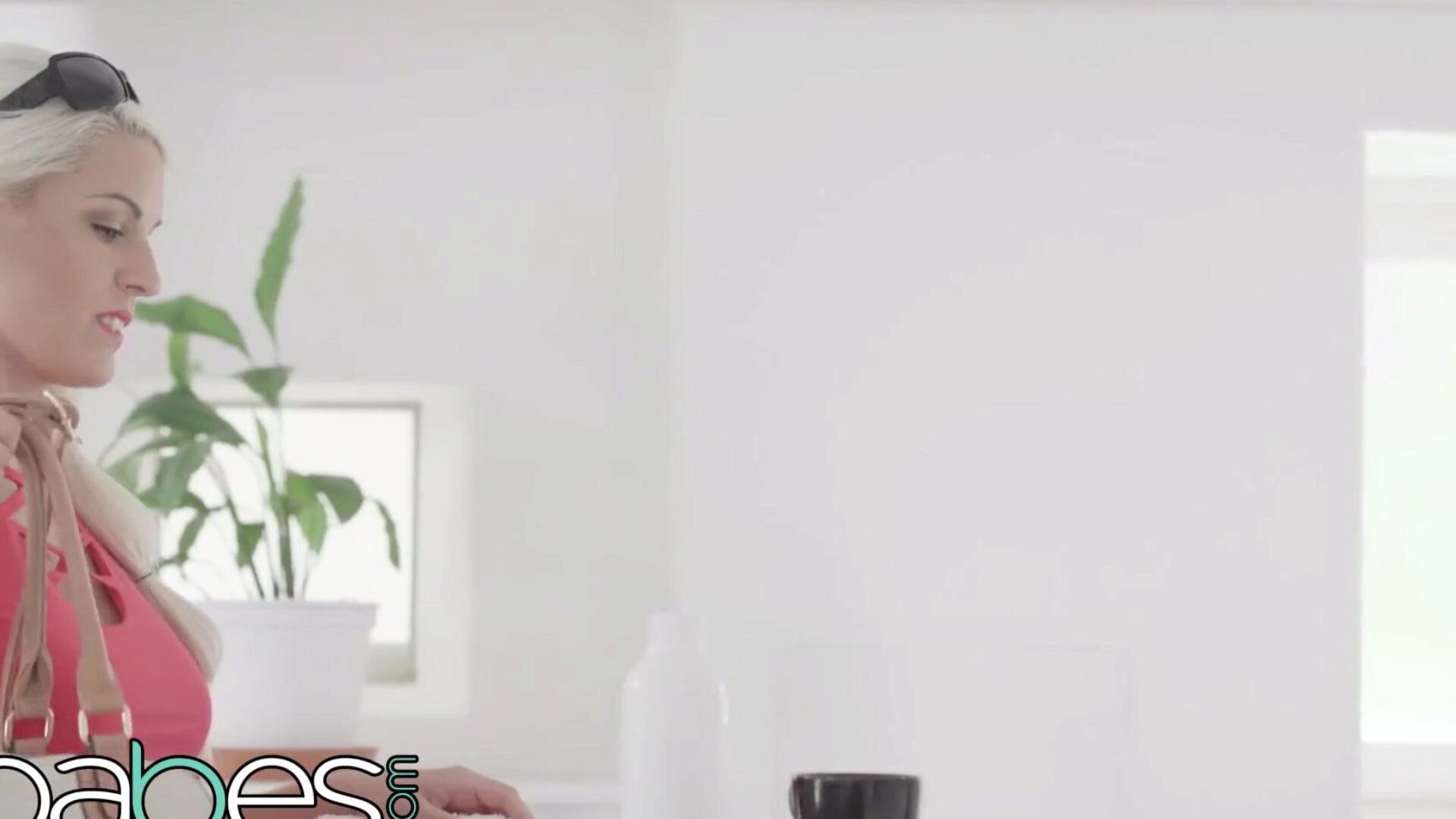 BABES - Blanche Bradburry Gets a Full Service Anal and Massage