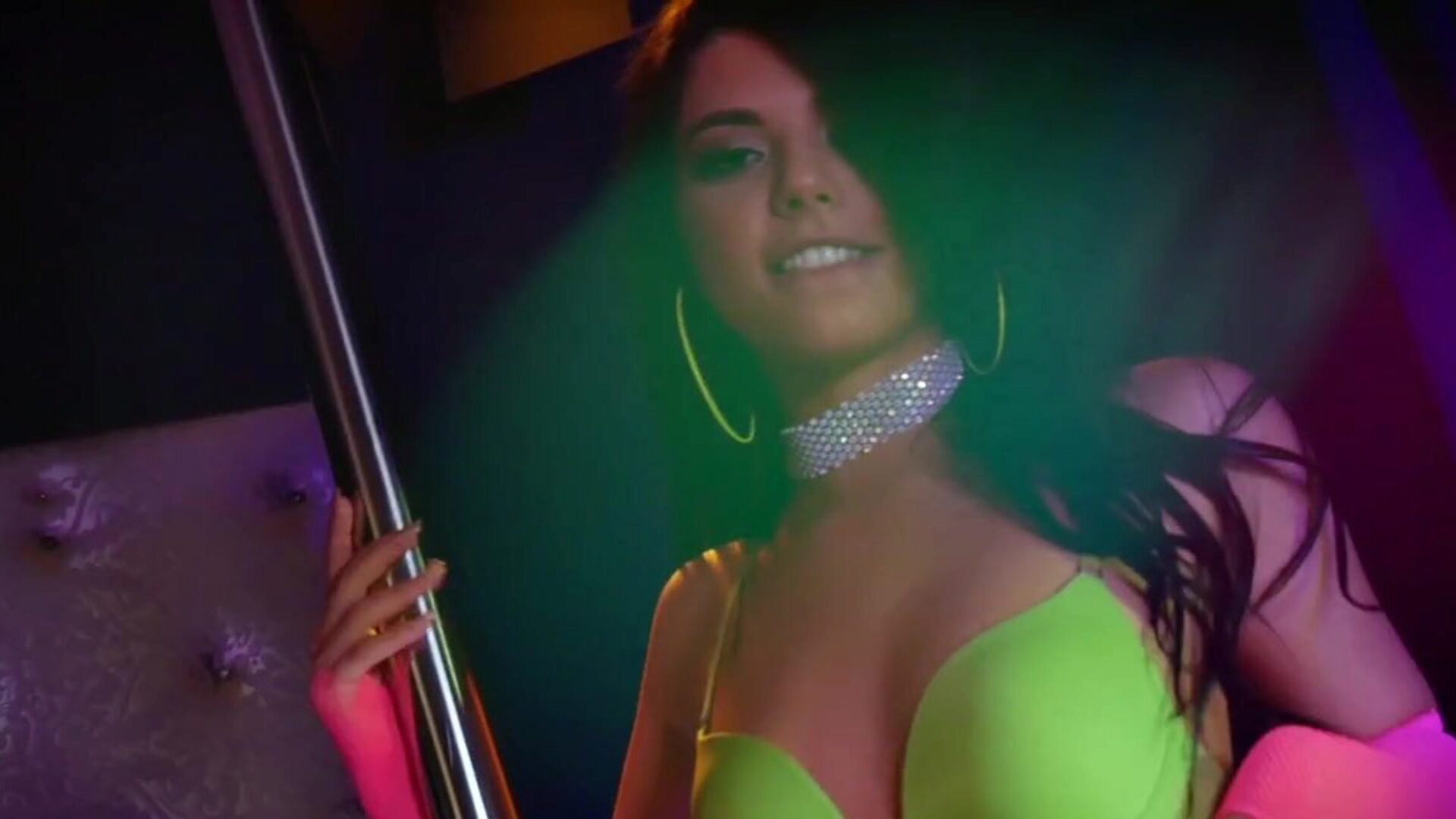 Gina Valentina likes to Suck big firm jock at the undress bar have a fun it