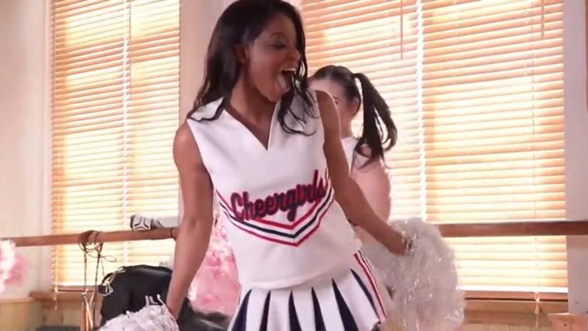 GymFuck whores Nekane & Jasmine Webb share some Rod