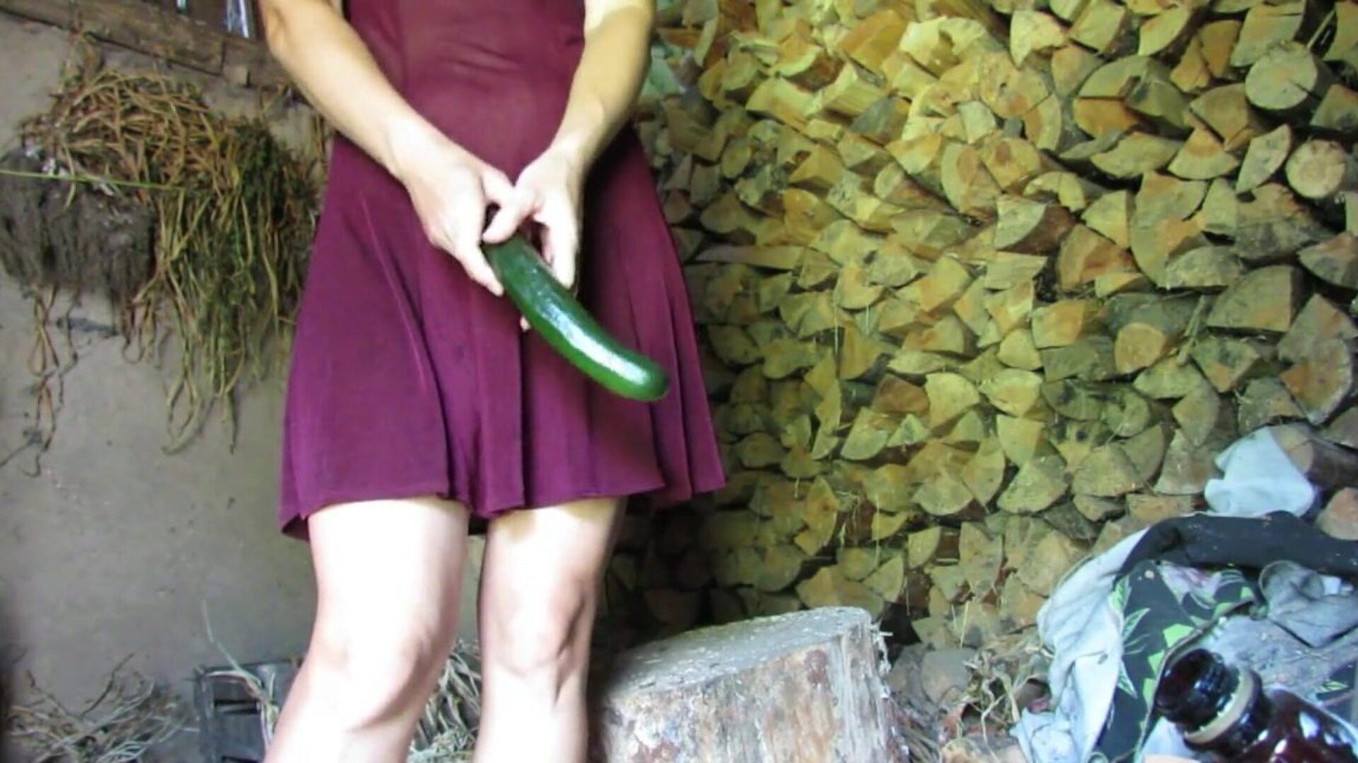 Slut bonks cunt until red in the barn of the bar Slut copulates vagina until red in the barn of the club