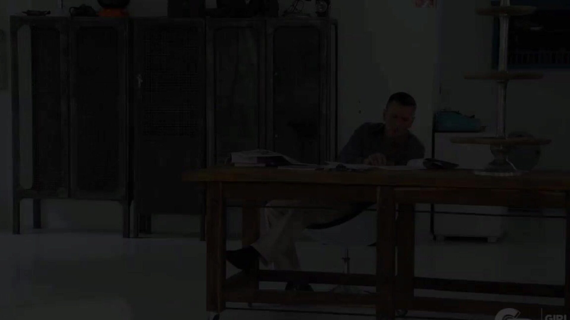 שפות בחורות - קידוחים אנאליים מפוארים עם אם חומה כהה דקה אני רוצה לזיין אלטרה חם