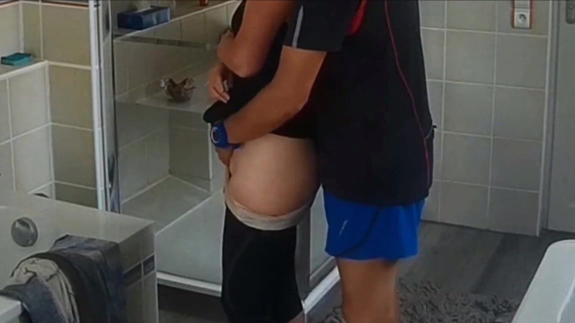 mia moglie si è allenata dopo la sua corsa mattutina alle cinque - telecamera web nascosta