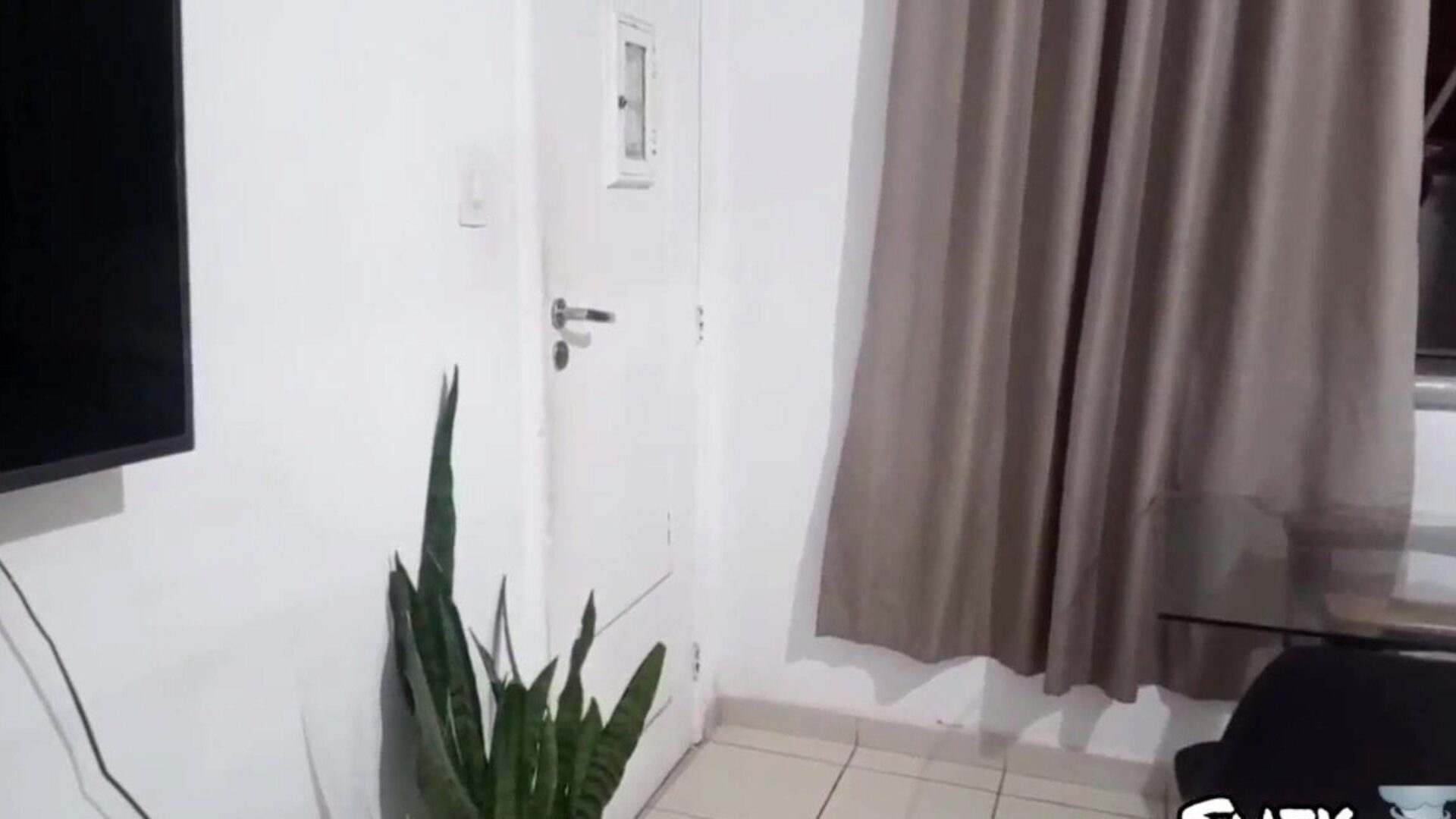 levei um amigo para vê o apartamento e o convenci de comprar fudendo