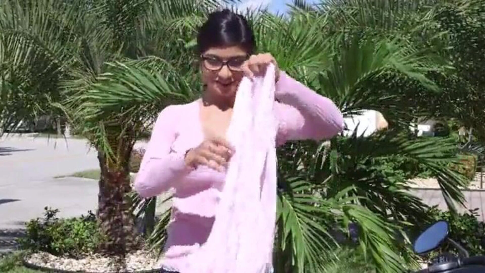 mia khalifa ve julianna vega üvey anne üçlü (tam)